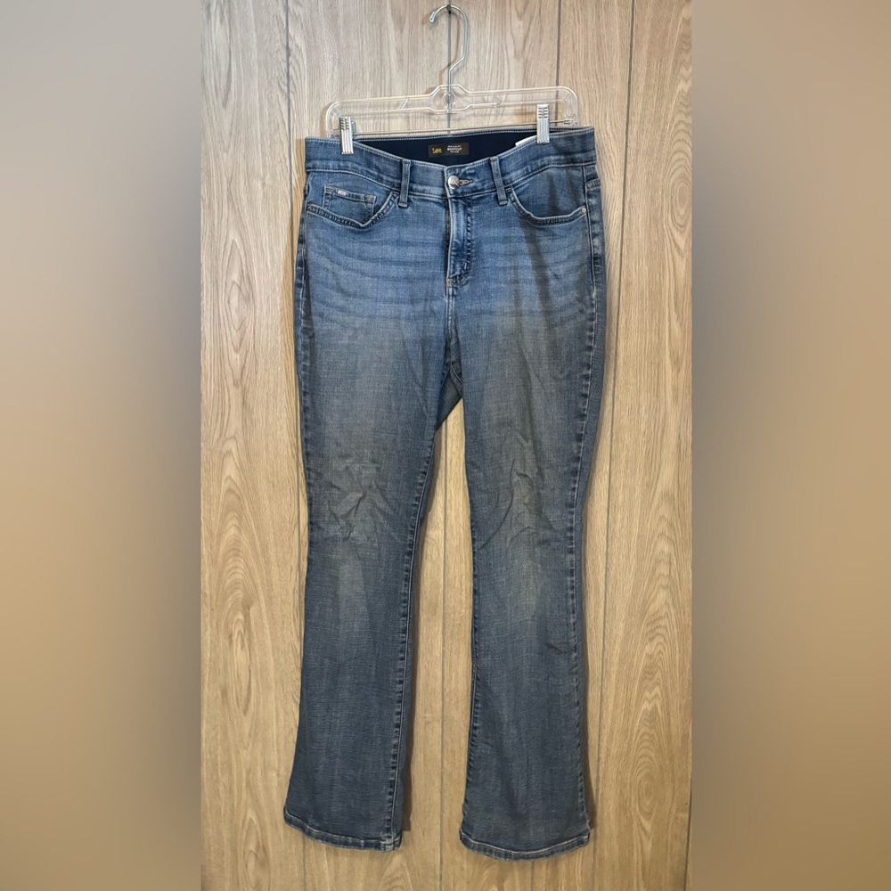 Lee Women's Boot Cut Jeans in Classic Blue
